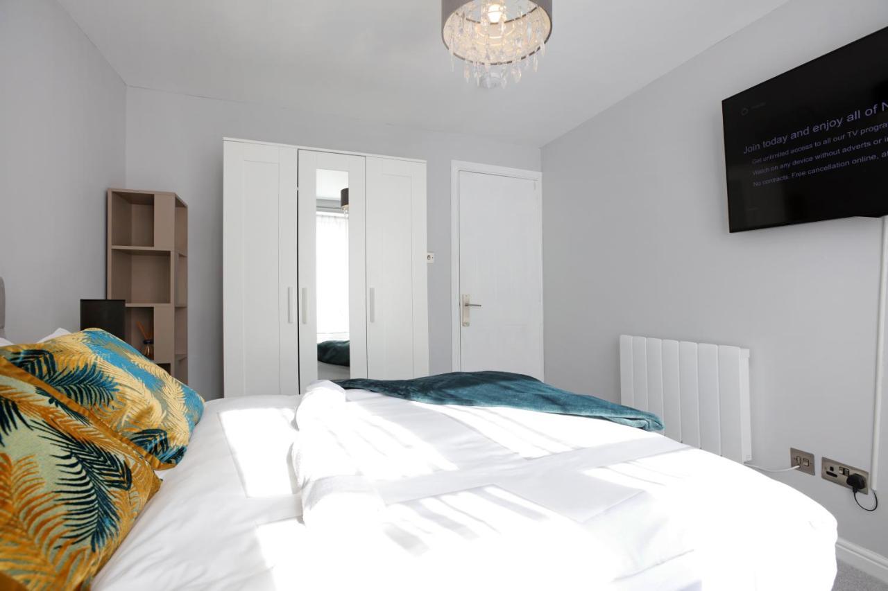 Apartment Spacious 4br Centre W/ Free Parking